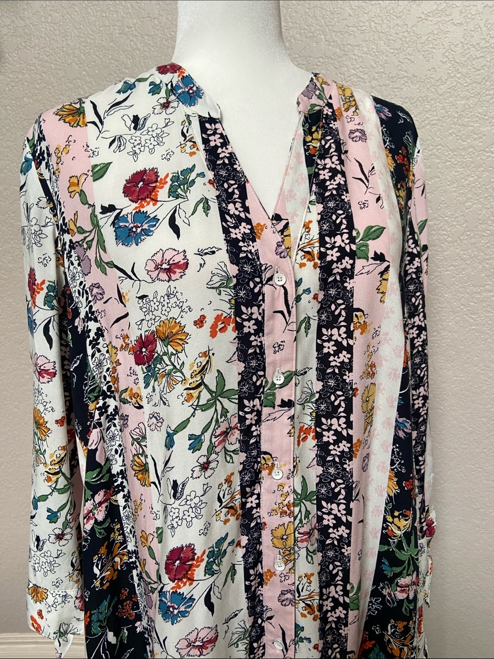 intro. Black Stripe w/ Floral Patchwork Button-down Shirt, size L. NWOT - Picture 2 of 16